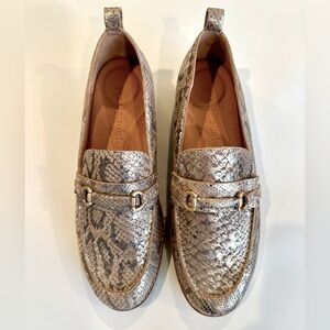 Gentle Souls Metallic Leather Snakeskin Pattern loafers size 8.5